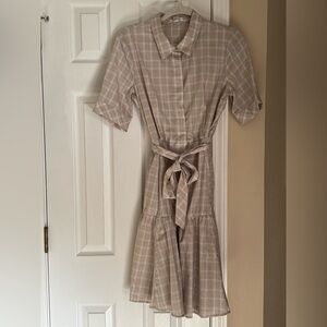 NWOT Calvin Klein Beige and White Plaid Shirtdress - Size 10